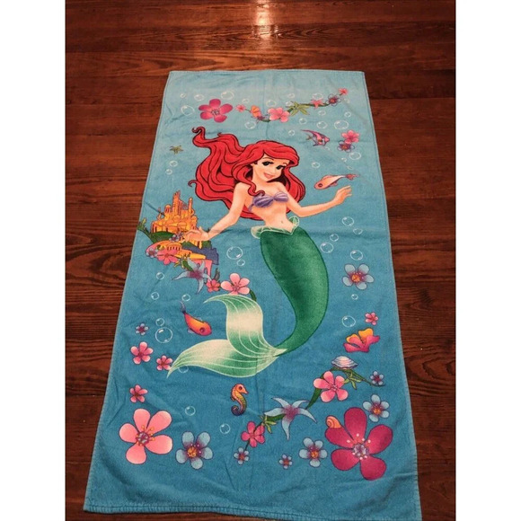Rare Disney LITTLE MERMAID Beach Pool TOWEL EUC - Picture 2 of 7